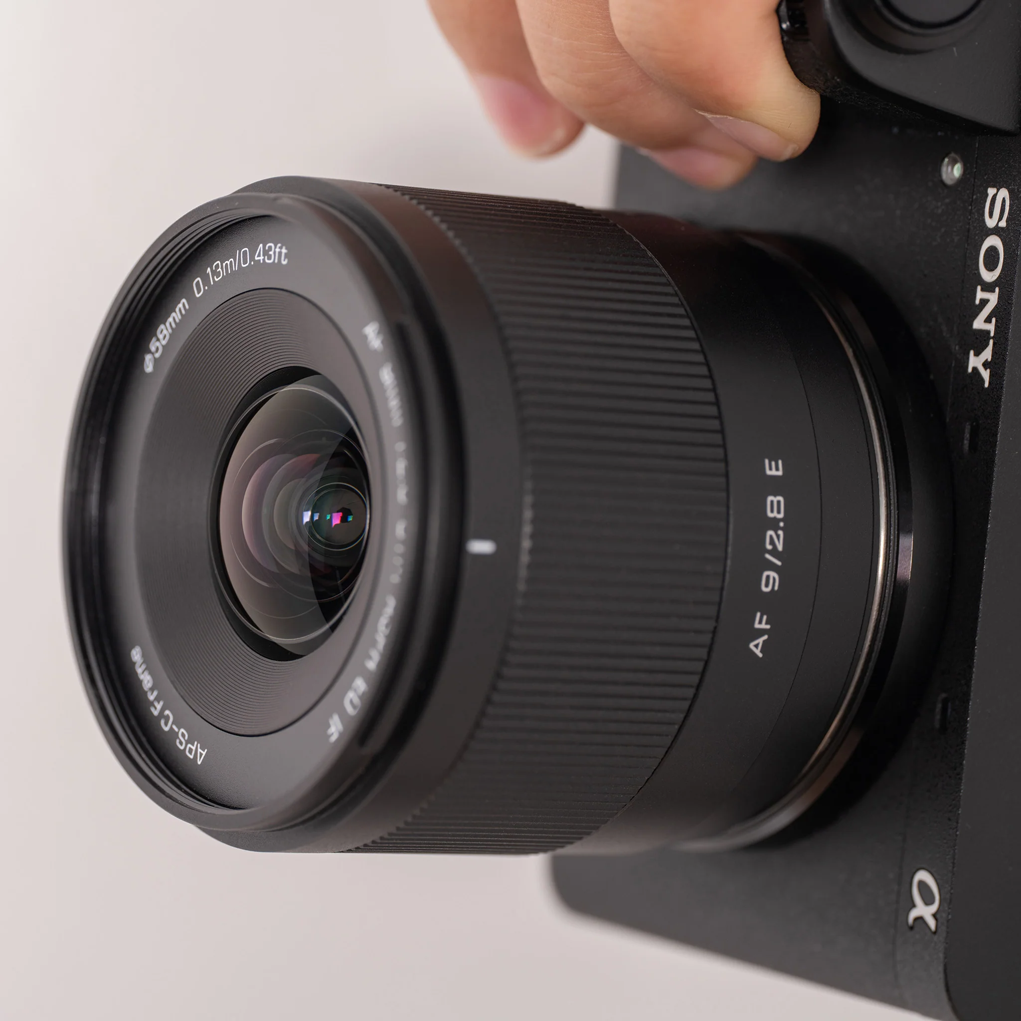 Viltrox AF 9mm F2.8 Air APS-C Lens for Sony E-Mount - Image 3
