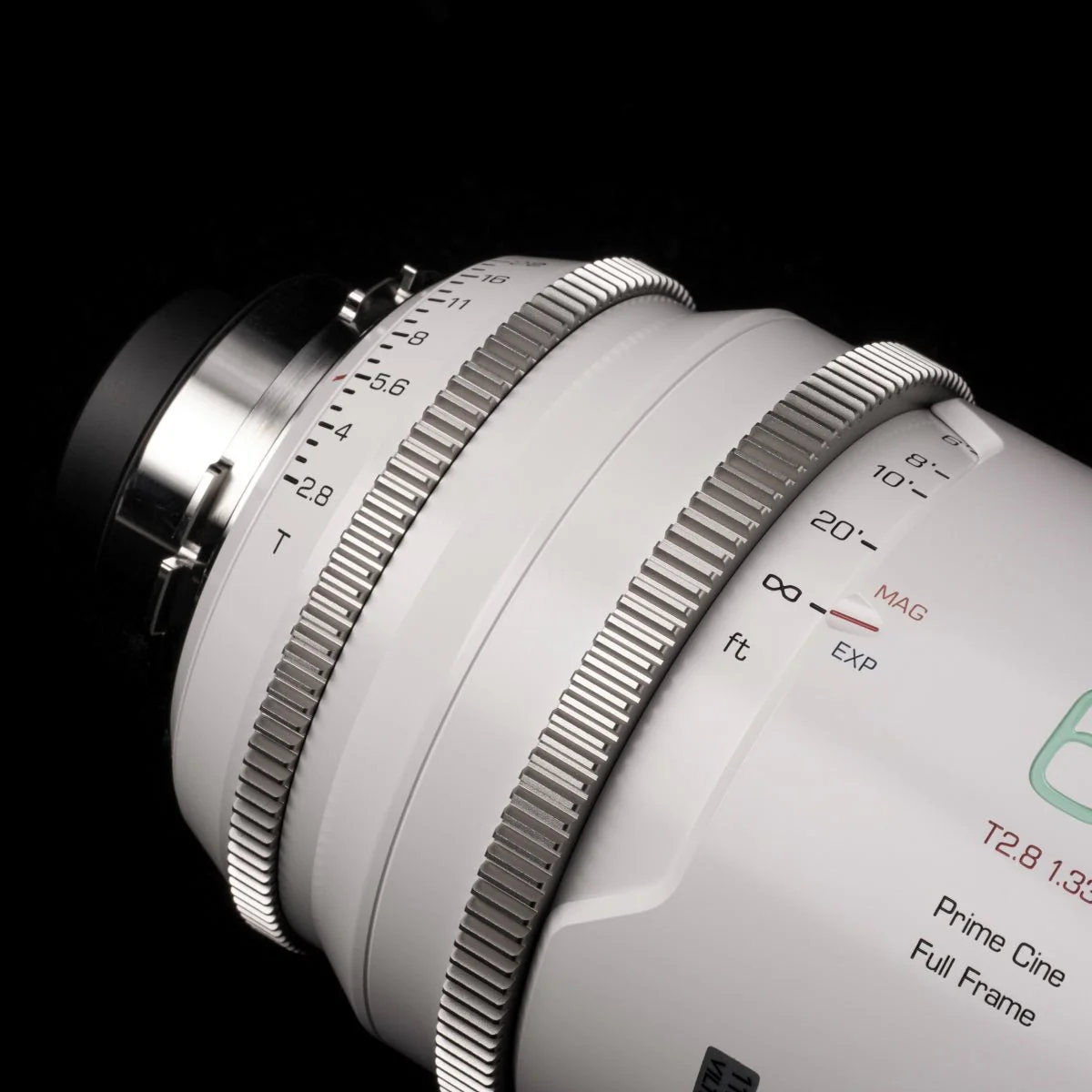 Viltrox EPIC 65mm T2.8 Macro 1.33X PL Full-Frame Anamorphic Cine Lens - Image 8