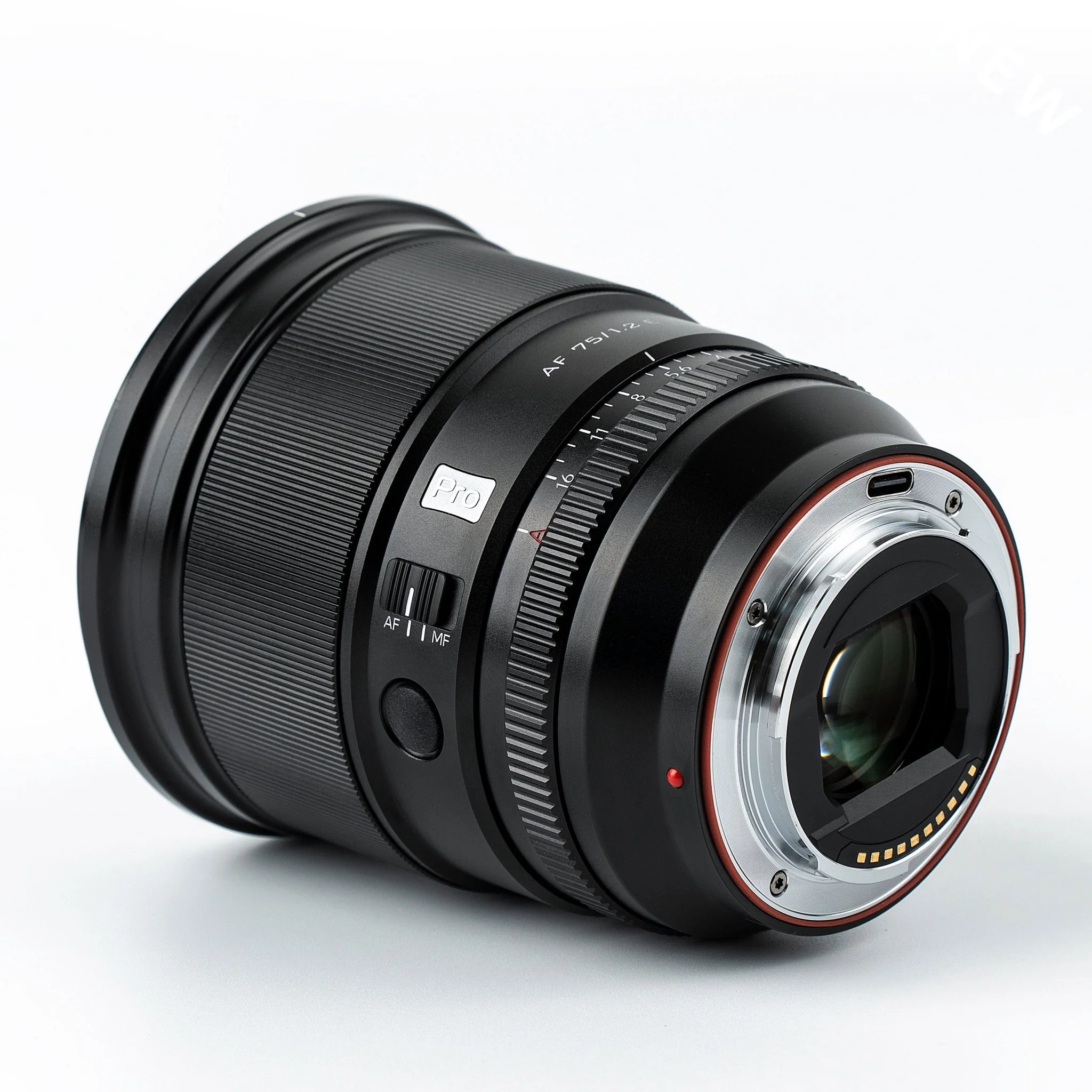 Viltrox AF 75mm F1.2 Pro APS-C Lens for Nikon Z-Mount - Image 4